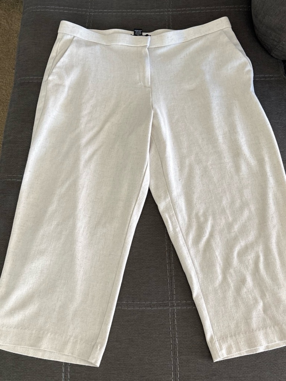 Courtenay Cream Cropped linen blend Capris.14 P
